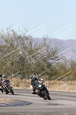 media/Dec-01-2025-Moto Forza (Mon) [[2daa91e15f]]/3-Beginner Group/Session 3 (Turn 3)/